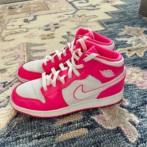 Air Jordan 1 Mid PS ‘Hyper Pink’
